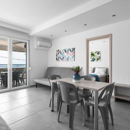 Blue Horizon 3 Apartment Nea Kallikrateia ภายนอก รูปภาพ