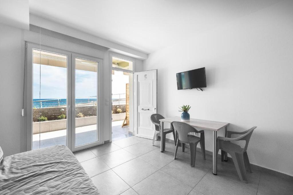 Blue Horizon 3 Apartment Nea Kallikrateia ภายนอก รูปภาพ