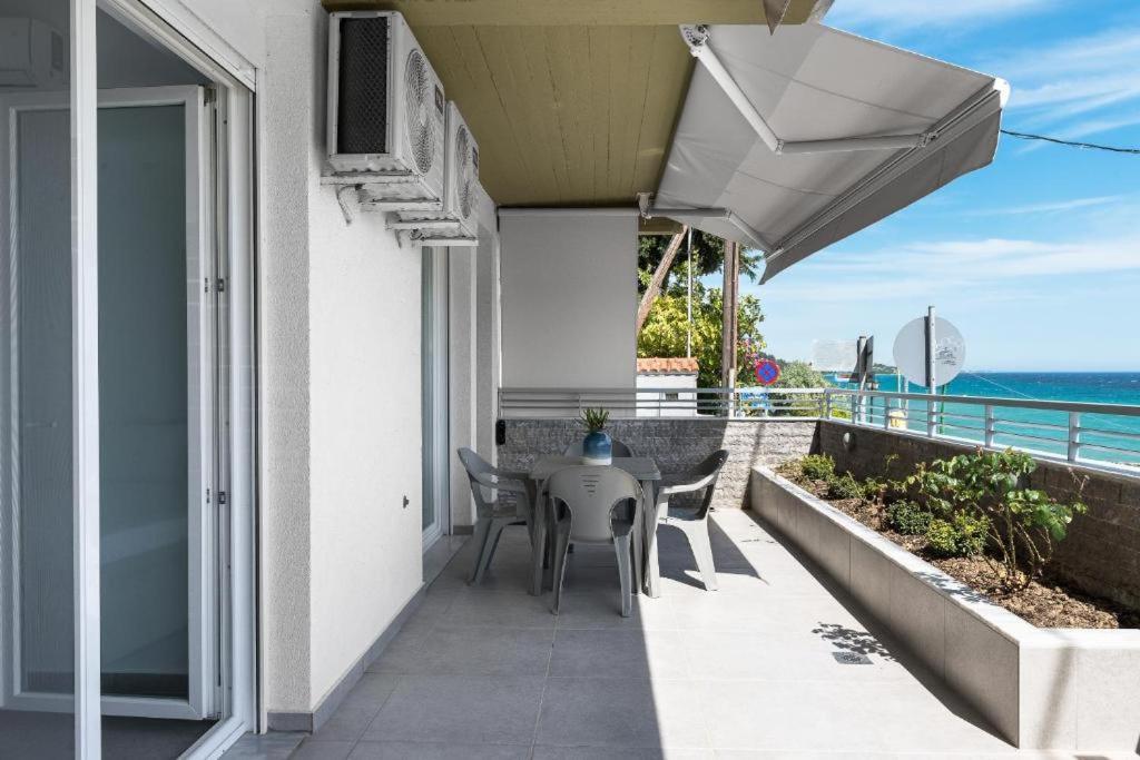 Blue Horizon 3 Apartment Nea Kallikrateia ภายนอก รูปภาพ